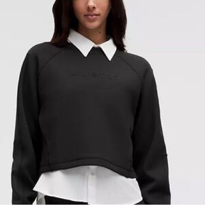 Lululemon Smooth Spacer Cropped Pullover
Graphic